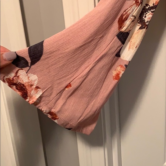 Joe B Women’s Floral Crop Top - Picture 2 of 5